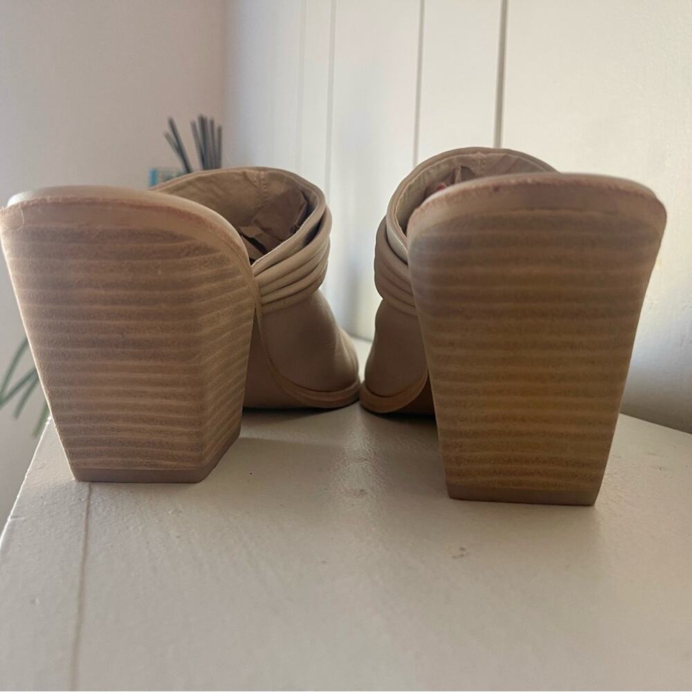 NWOT - Dolce Vita - Sita Cream Leather Mules - Picture 9 of 11